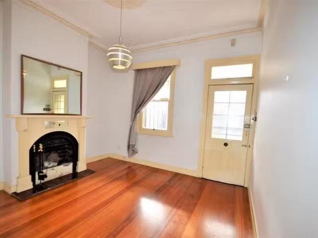 Cheap 15 Peel Street, Collingwood House for rent Listed by Sa.