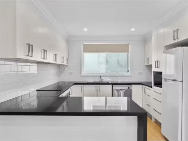 For Rent! 15 Plover Street, Grays Point House for rent Listed.