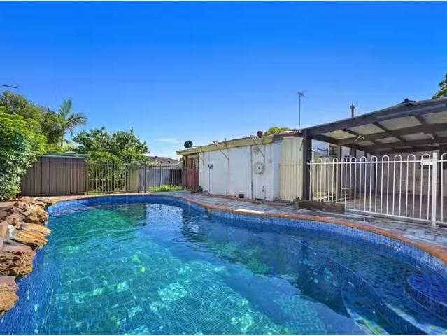 Cheap 15 Rule Street, Cambridge Park House for rent Listed by.