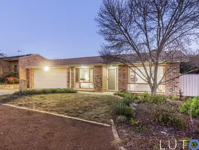 Deal! 15 Wettenhall Circuit, Calwell, ACT 2905