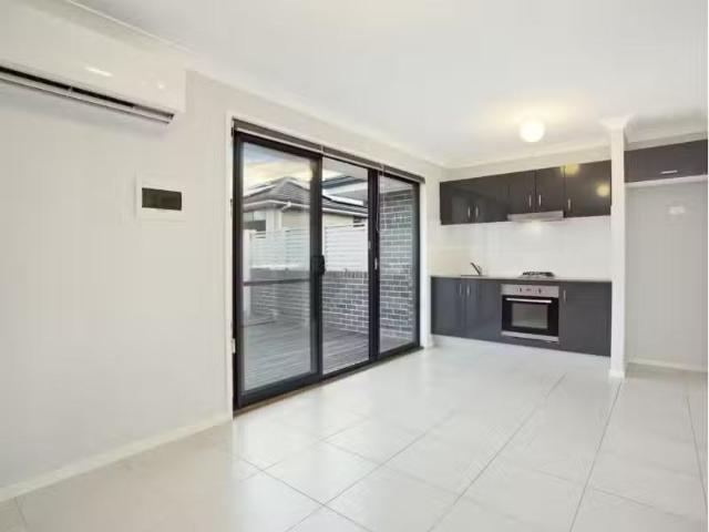 Deal! 15a Spur Street, Beaumont Hills Apartment for rent List.