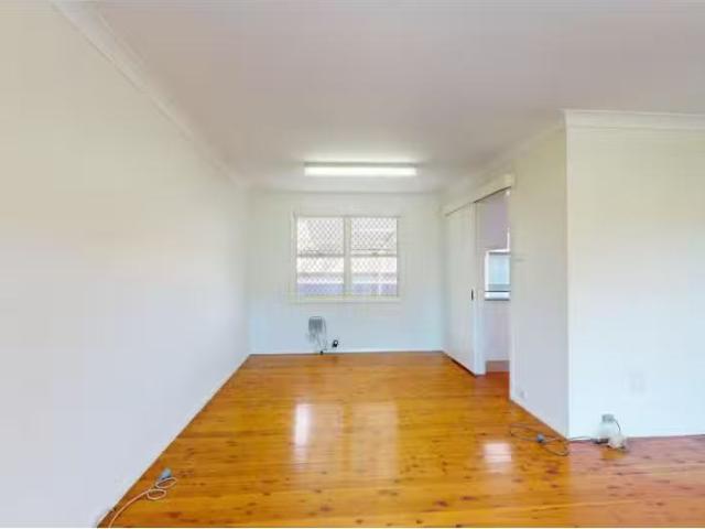Nice 165 Park Avenue, Swansea House for rent Listed by Leah J.