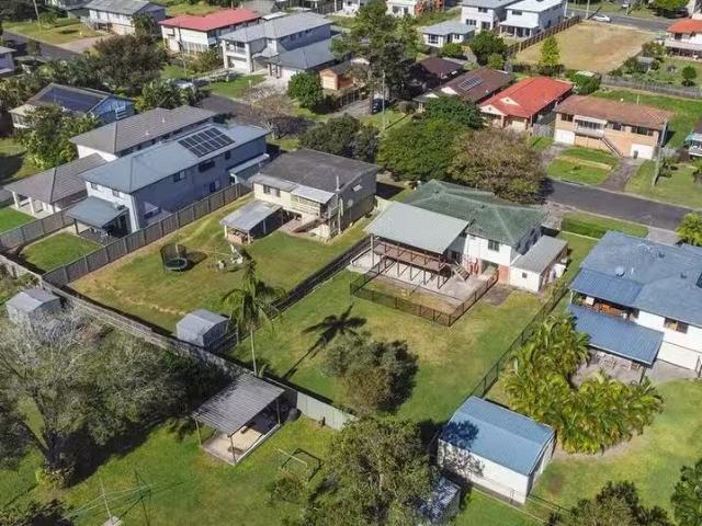 Just in! 160 Nyleta Street, Coopers Plains, QLD 4108