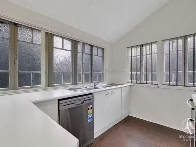 Charming 160 172 Dennis Road, Springwood, QLD 4127
