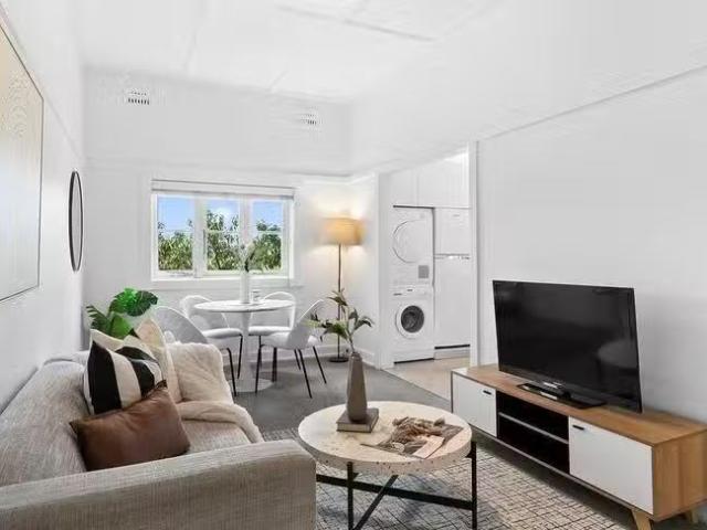 Cheap 16/27 Lavender Street, Lavender Bay, NSW 2060