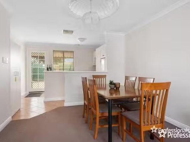 Charming 16/2 Ochiltree Street, Somerville, WA 6430