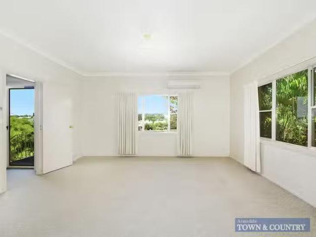 Unique 163 Kirkwood Street, Armidale, NSW 2350