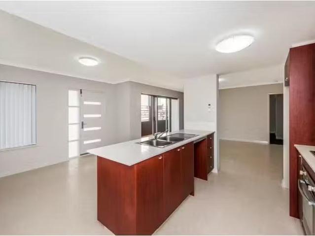 Nice 1/6 Antonas Road, NORTHBRIDGE Apartment for rent Listed.