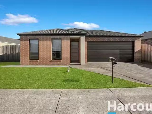 Deal! 16 Gary Avenue, Drouin, VIC 3818