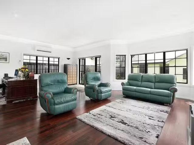 For Rent! 16 Holloway Street, Pagewood, NSW 2035