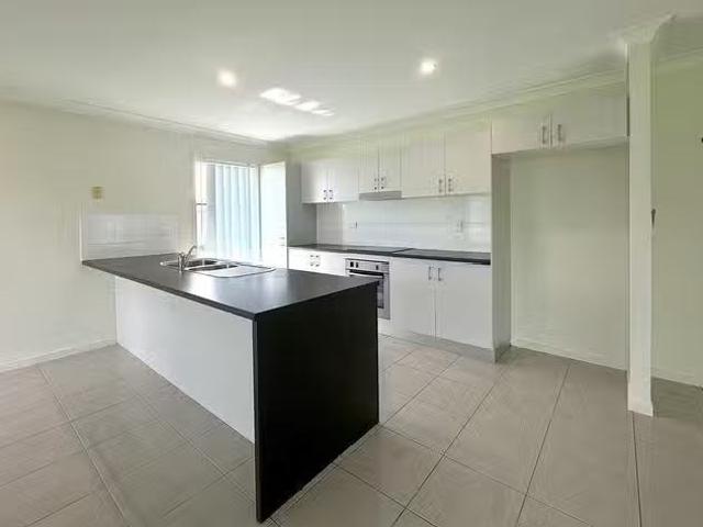 Charming 16 Hinton Court, Deeragun, QLD 4818