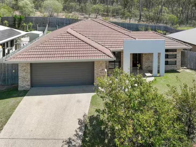 Cozy 16 Iris Road, Kirkwood, QLD 4680