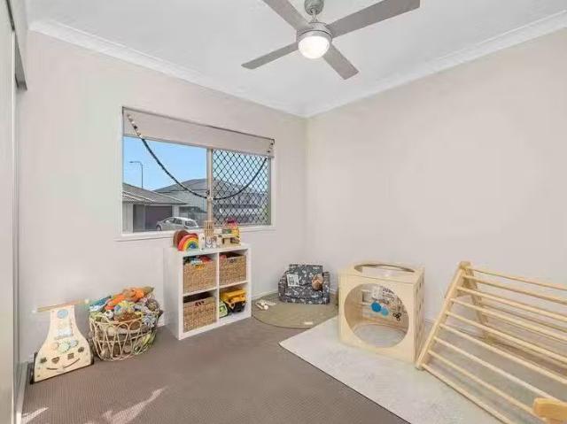 Just in! 16 Mcgregor Place, Springfield Lakes, QLD 4300