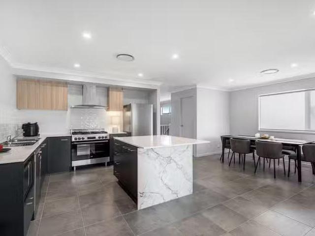 For Rent! 174 Cambridge Parade, Manly, QLD 4179