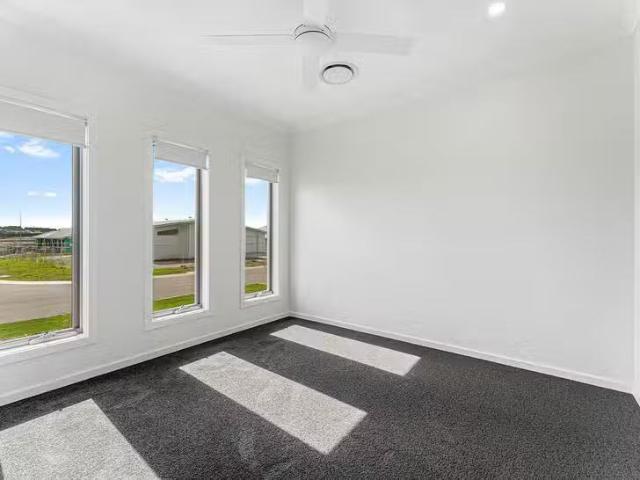 Rental! 17 Cardamon Avenue, Nikenbah, QLD 4655