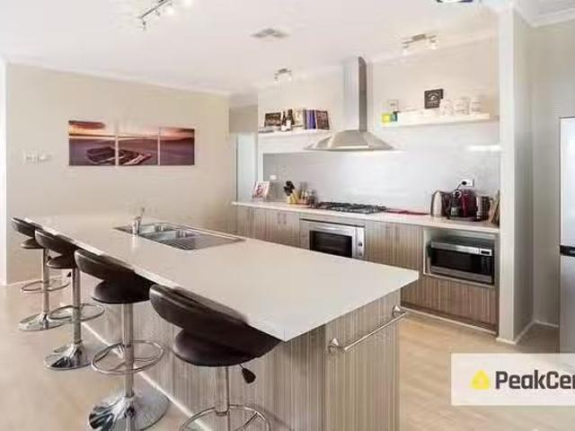 Nice 17 Armand Drive, Aubin Grove, WA 6164