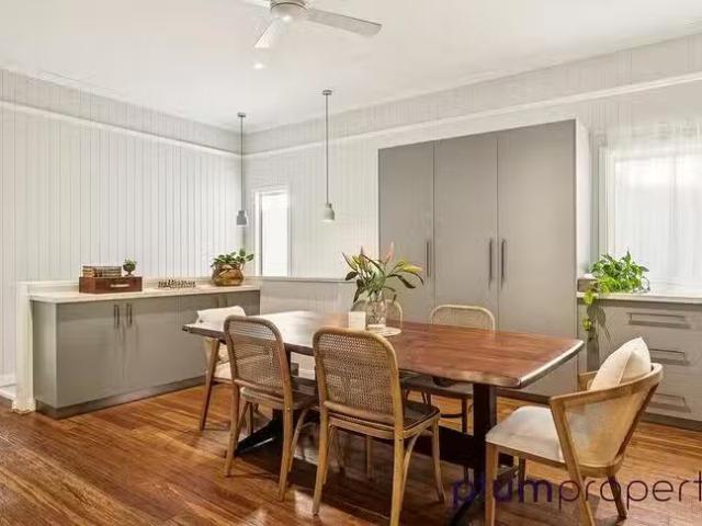 Just in! 17 Gordon Street, Stones Corner, QLD 4120