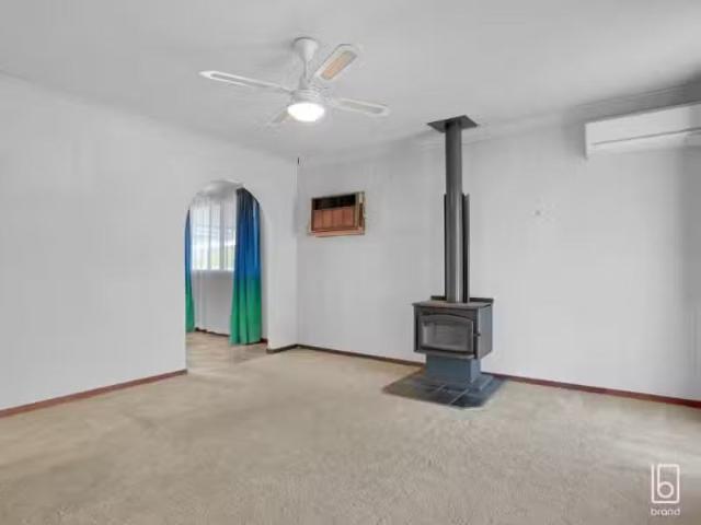 For Rent! 17 Danbury Avenue, GOROKAN House for rent Listed by.
