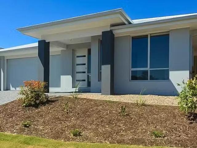 Just in! 17 Mount Mee Street, Park Ridge, QLD 4125