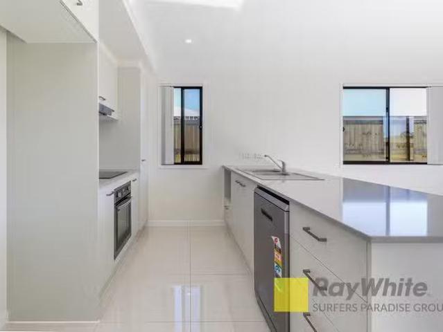 Rental! 1/7 Mount Mitchell Street, Park Ridge, QLD 4125