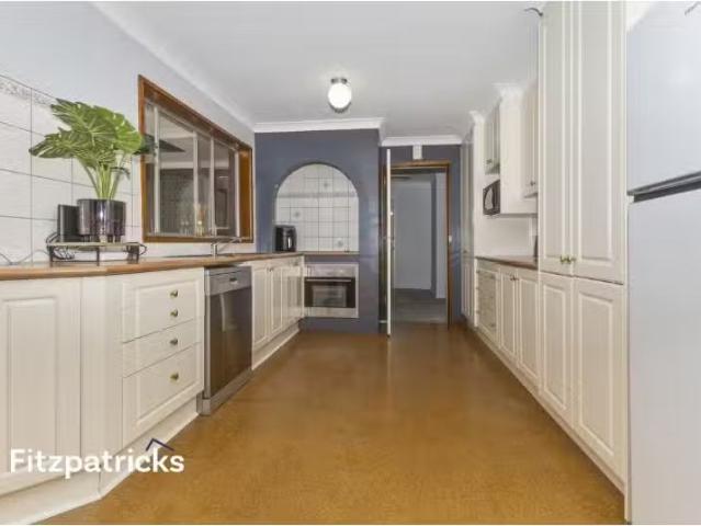 Rental! 17 Malaya Drive, Tolland House for rent Listed by Ren.