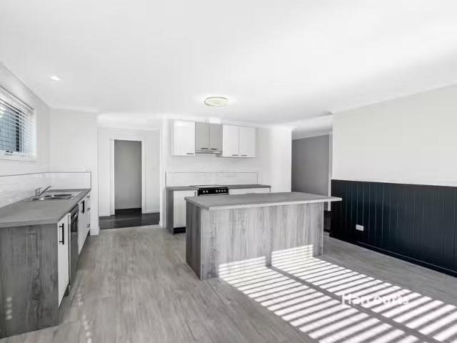 New 17 Tower Place, WEST ULVERSTONE, TAS 7315 House for Rent