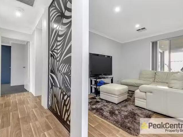 Charming 17 Yamarna Road, Golden Bay, WA 6174