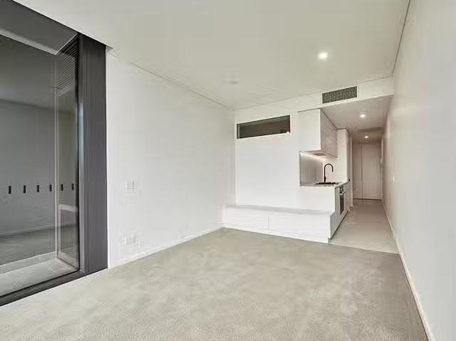 Charming 1805/62 Logan Road, Woolloongabba, QLD 4102