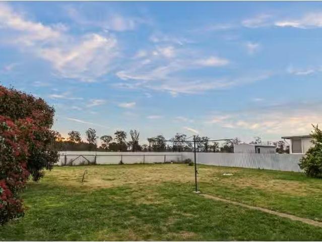 Deal! 18 Belah Street, Forbes House for rent Listed by Gus Ho.