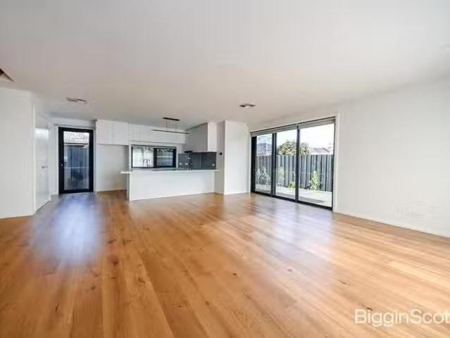 Cheap 18 Glen Road, Glen Waverley, VIC 3150