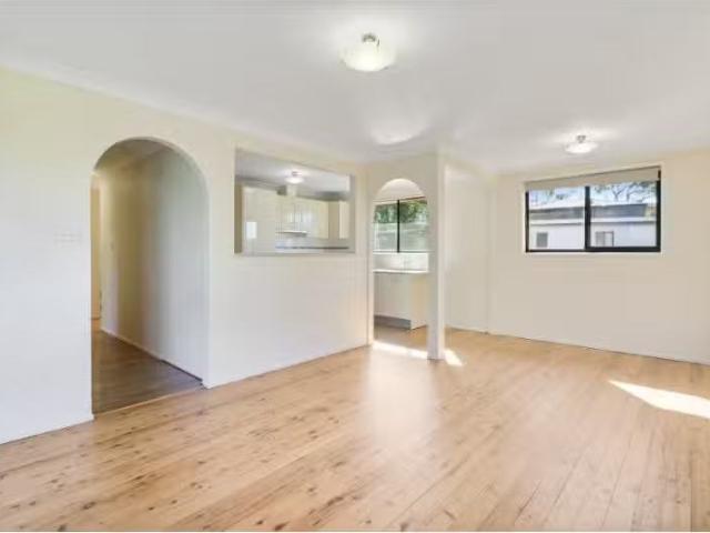 Unique 18 Glenn Street, Dean Park House for rent Listed by Ke.