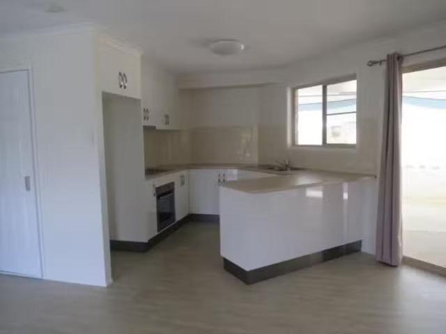 For Rent! 18 Grace Crescent, Slade Point QLD 4740