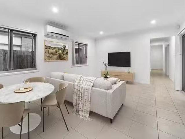 Just in! 18 Gunther Avenue, Coomera, QLD 4209