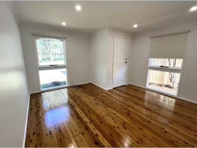 Cheap 18 Eldershaw Road, Edensor Park House for rent Listed b.