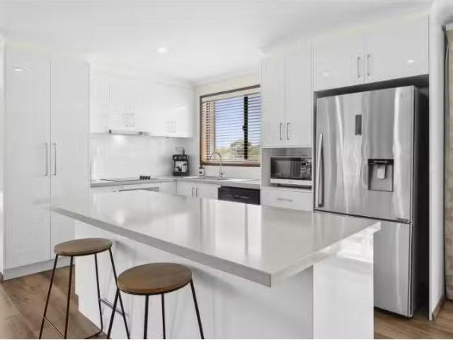 Unique 18 Hakea Street, Queanbeyan House for rent Listed by M.