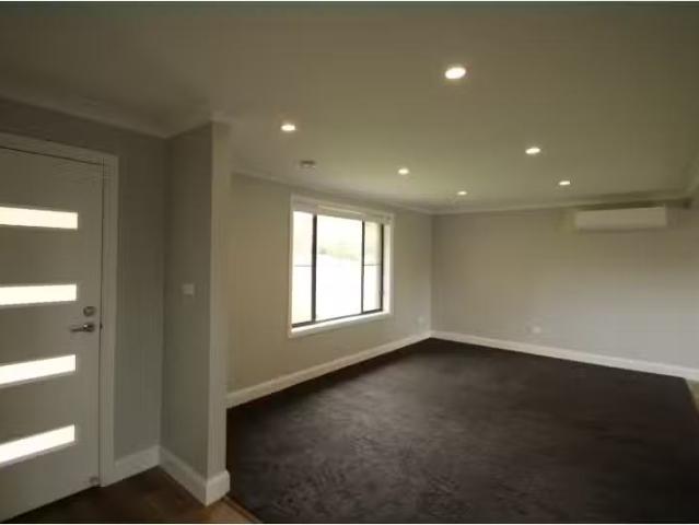Just in! 18 Heatherbrae Parade, ORANGE House for rent Listed.