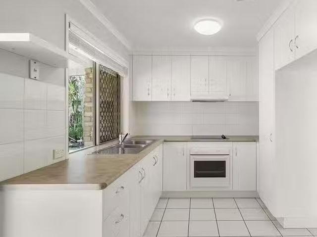 New 18 Henry Court, Beaconsfield, QLD 4740