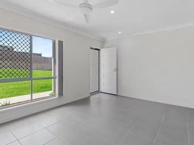Nice 18 Olive Tree Chase, Victory Heights, QLD 4570