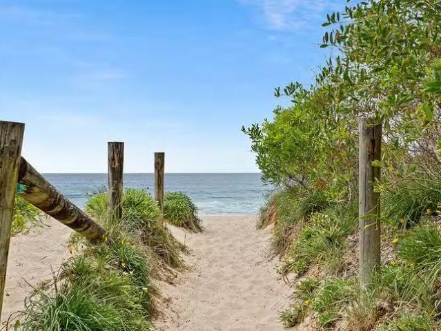 Nice 18 Shell Cove Road, Barrack Point, NSW 2528
