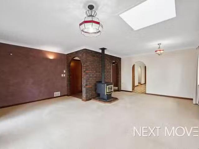 Deal! 18 Roseberry Avenue, South Perth, WA 6151