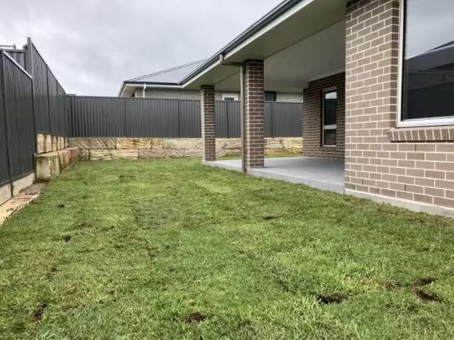 Nice 18 Rancher Avenue, Cooranbong NSW 2265 House for rent Li.