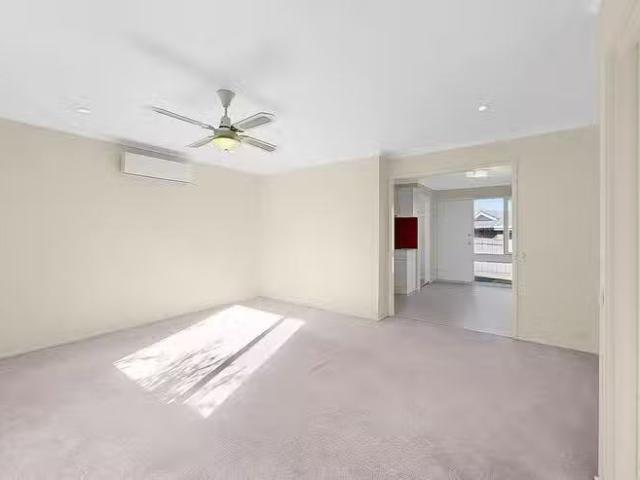 Unique 18 Tremlow Crescent, Ambarvale, NSW 2560