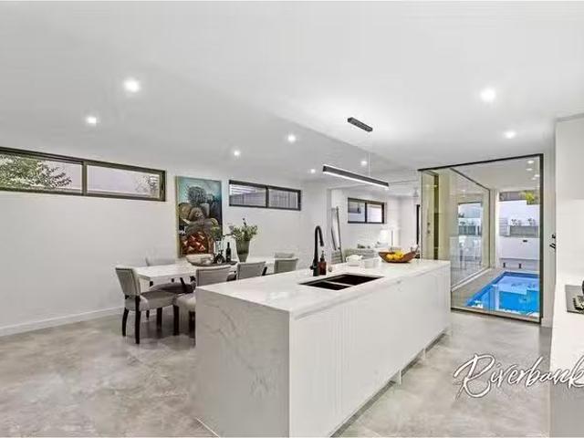 Charming 18A Mount Street, Constitution Hill, NSW 2145