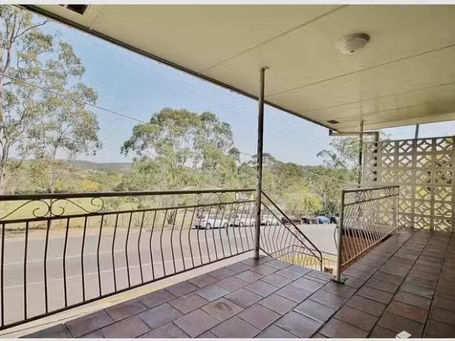 Cozy 1/9 Dagmar Street, Holland Park West, QLD 4121
