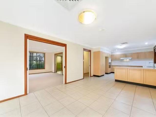Cozy 19 Kylie Crescent, West Pennant Hills, NSW 2125