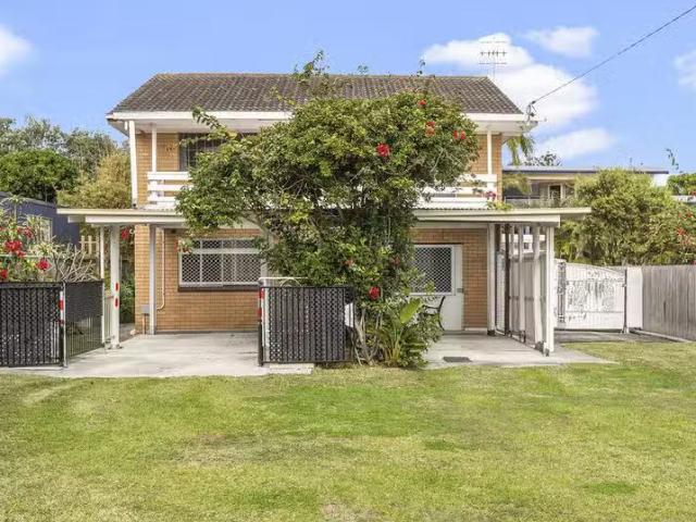 Deal! 19 Leonard Street, The Entrance North, NSW 2261