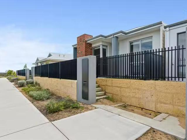 Unique 19 Neon Lane, Eglinton, WA 6034