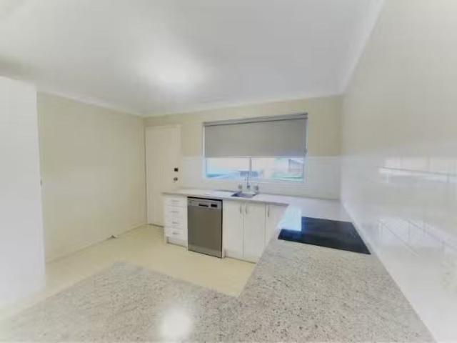 Nice 19 Tirriki Street, OLD BAR House for rent Listed by Hele.