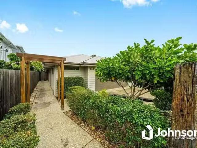 Cozy 19A Badgen Road, Birkdale, QLD 4159