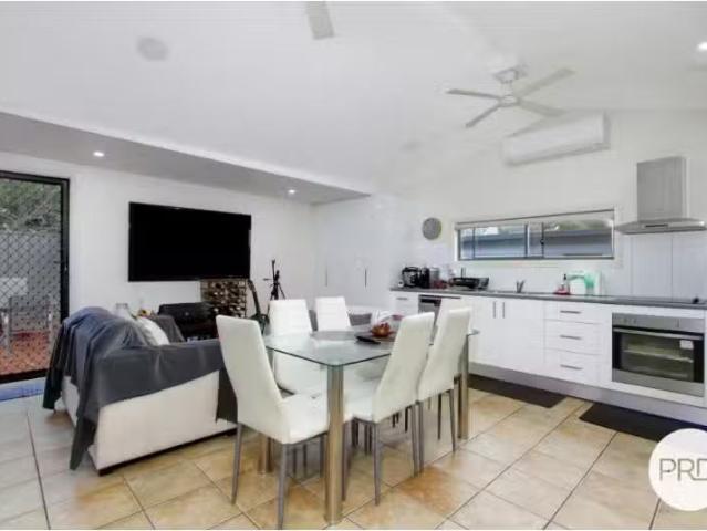 Deal! 19B Bundey Street, HIGGINS Townhouse for rent Listed by.